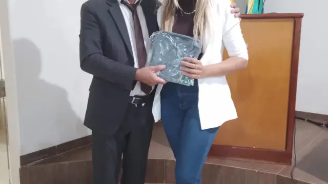 Durante as sessões de junho de 2025 o Presidente Marizan Ribeiro Marques fez entrega de uniformes para vereadores e servidores da Câmara Municipal de Lizarda -TO.